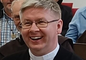Le P. Anjei Yukhnevich de Biélorussie arrêté après notre AG